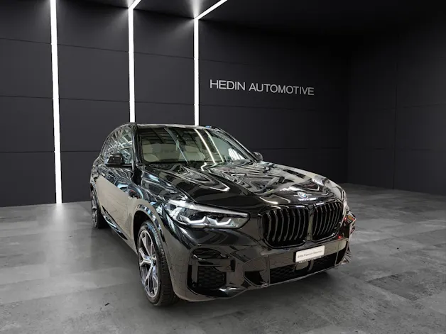BMW X5 45e xDrive Attraktiven Leasingzinssatz ab 0.9 % bei Abschluss einer BMW Fahrzeugversicherung