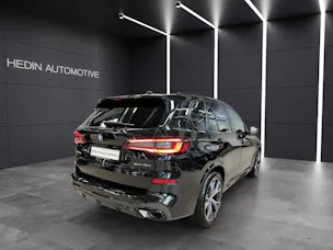 BMW X5 45e xDrive Attraktiven Leasingzinssatz ab 0.9 % bei Abschluss einer BMW Fahrzeugversicherung