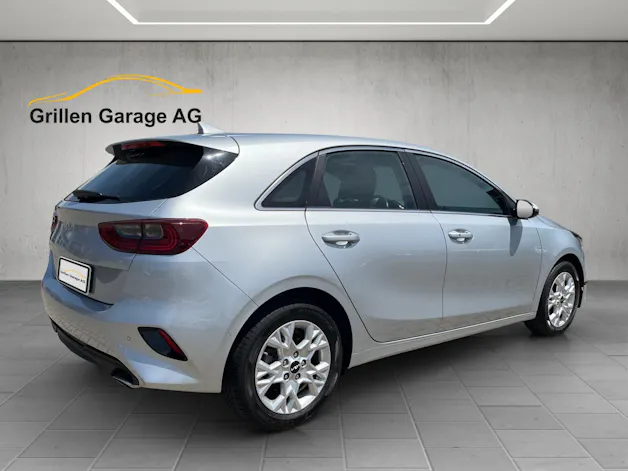 Kia Ceed 1.5 T-GDi MHEV Power