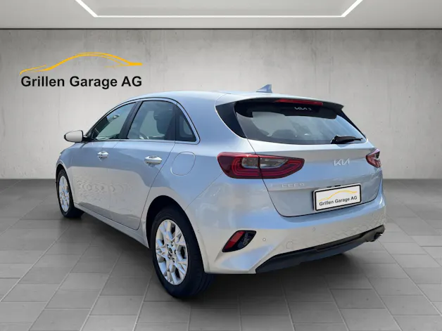 Kia Ceed 1.5 T-GDi MHEV Power