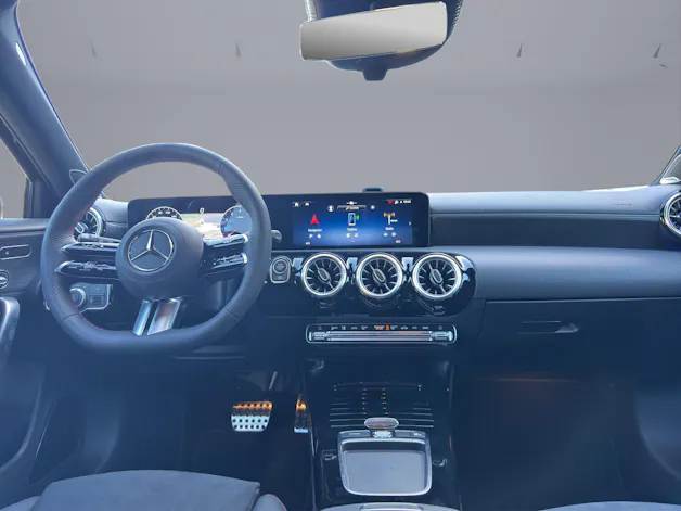 Mercedes-Benz A 250 AMG Line 4m