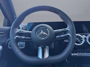 Mercedes-Benz A 250 AMG Line 4m