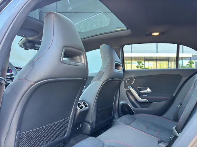 Mercedes-Benz A 250 AMG Line 4m