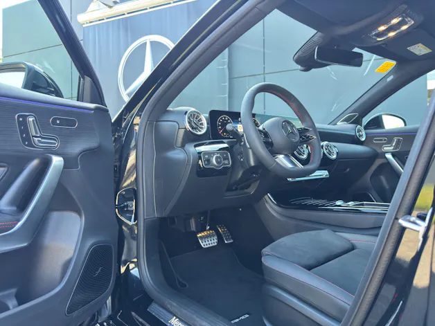 Mercedes-Benz A 250 AMG Line 4m