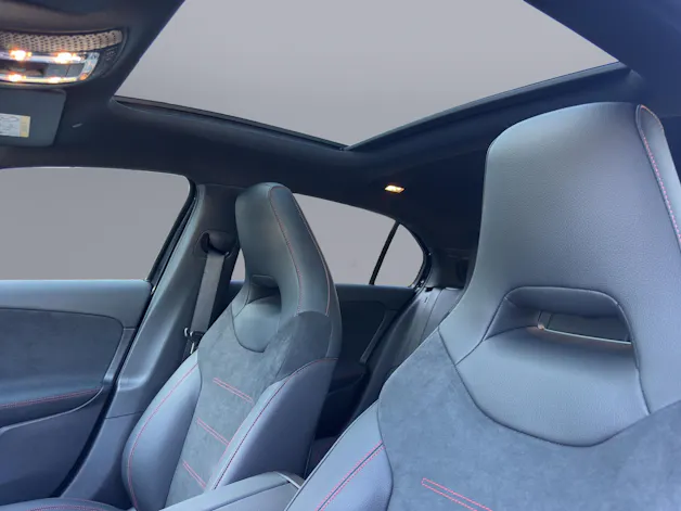 Mercedes-Benz A 250 AMG Line 4m