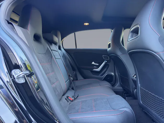 Mercedes-Benz A 250 AMG Line 4m