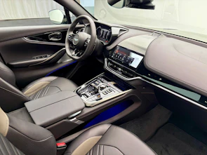 immagine del veicolo ASTON MARTIN DBX S 4.0 V8 Bi-Turbo