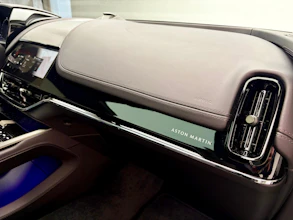 https://vehicle.imgix.net/4331648/3bba95b6-292c-4520-ae1b-61549707212f.jpeg