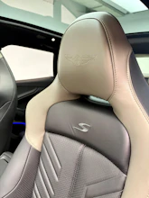 https://vehicle.imgix.net/4331648/77f70b35-b961-4acc-aa82-c3465bed076c.jpeg