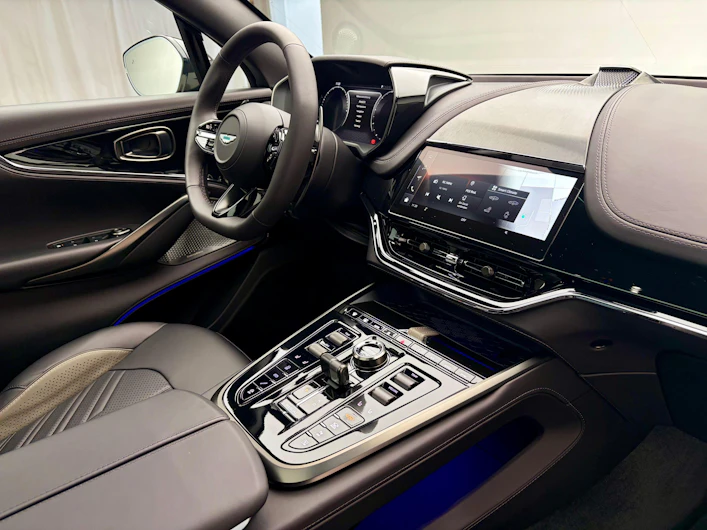 immagine del veicolo ASTON MARTIN DBX