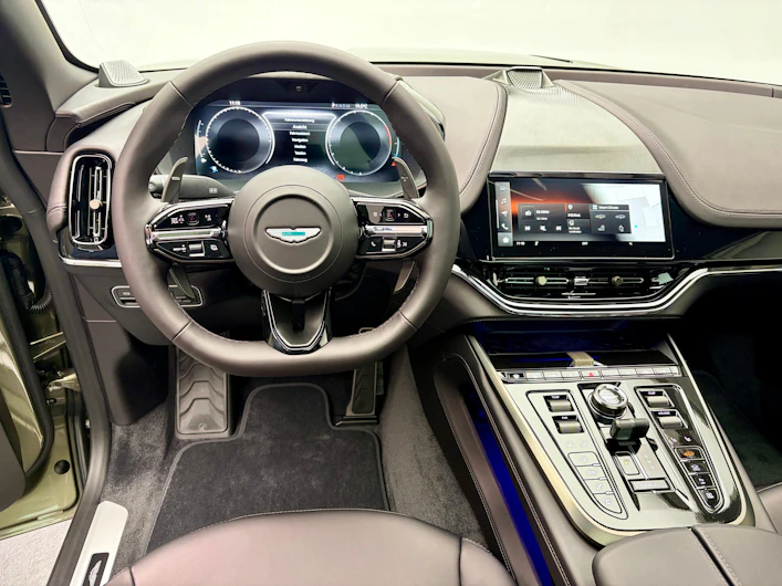 immagine del veicolo ASTON MARTIN DBX