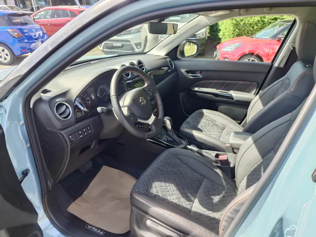 Suzuki Vitara 1.4 T Black Edition Top Hybrid 4x4