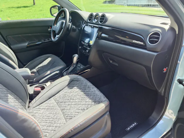 Suzuki Vitara 1.4 T Black Edition Top Hybrid 4x4