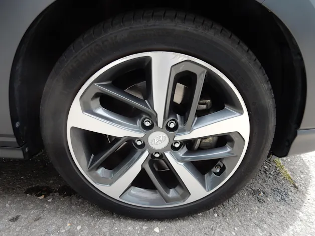 Hyundai Kona 1.6 T-GDi Launch Plus 4WD DCT