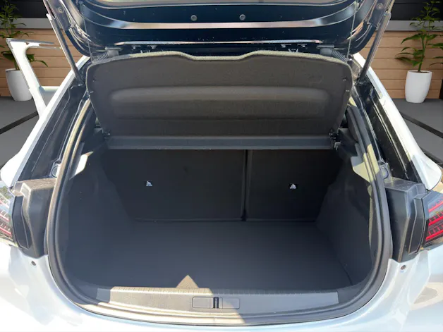 Peugeot 208 NEW 1.2 Hybrid 145 GT