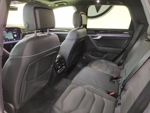 VW Touareg 3.0 V6 TDI R-Line Black-Style
