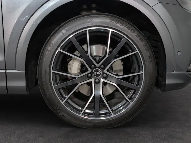 Audi Q8 55 TFSI quattro tiptronic