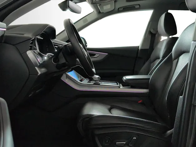 Audi Q8 55 TFSI quattro tiptronic