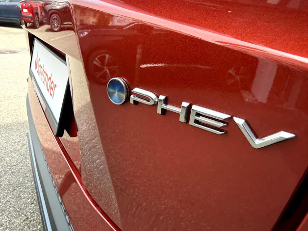 Toyota C-HR 2.0 PHEV CVT Swiss Edition