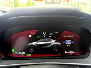Toyota C-HR 2.0 PHEV CVT Swiss Edition