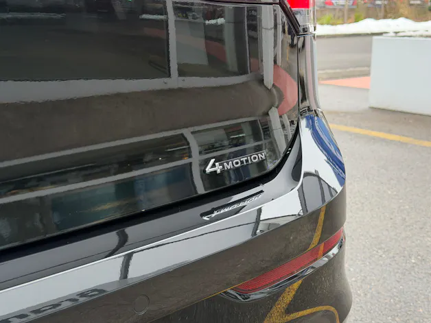 VW Golf 2.0 TSI R-Line DSG 4 Motion