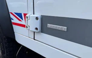 Land Rover Defender 90 2.2 TD4 Station Wagon Legend