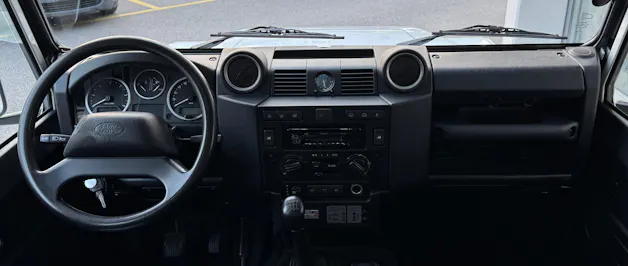 Land Rover Defender 90 2.2 TD4 Station Wagon Legend