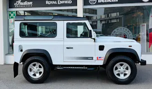 Land Rover Defender 90 2.2 TD4 Station Wagon Legend