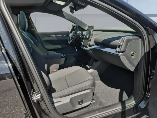 Volvo EX 30 E60 Twin Ultra Performance Swiss Black Edition AWD