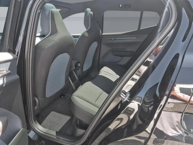 Volvo EX 30 E60 Twin Ultra Performance Swiss Black Edition AWD
