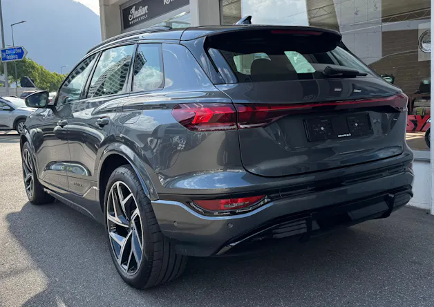 Audi SQ6 e-tron quattro