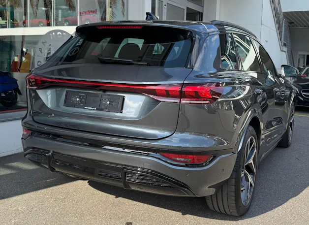 Audi SQ6 e-tron quattro