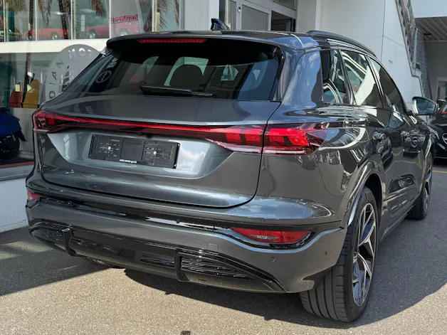 Audi SQ6 e-tron quattro