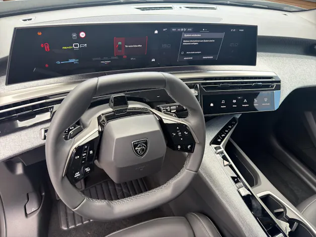 PEUGEOT 3008 NEW 73kWh AWD Allure P