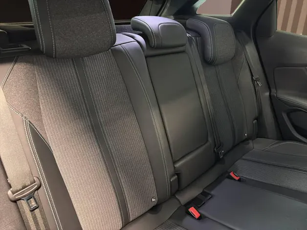 Peugeot 3008 1.2 PureTech Allure Pack EAT8