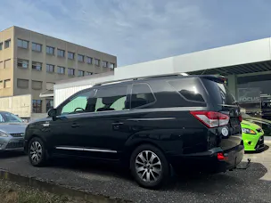 KGM -SsangYong Rodius SV220 e-XDi Sapphire 4WD Automatic