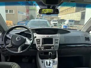 KGM -SsangYong Rodius SV220 e-XDi Sapphire 4WD Automatic