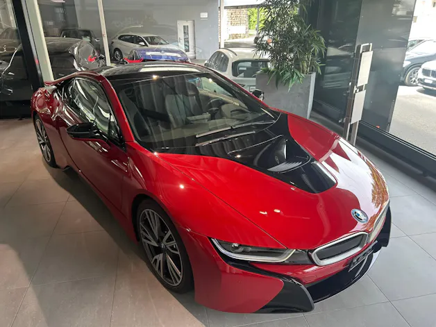 BMW i8 Coupé Protonic Red Edition