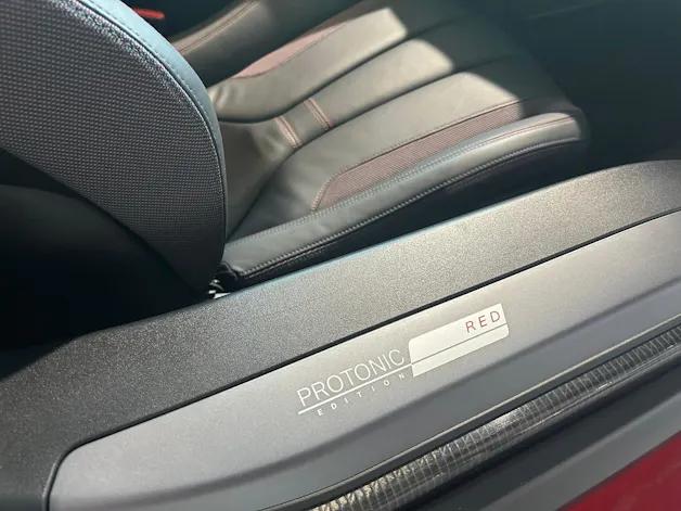 BMW i8 Coupé Protonic Red Edition