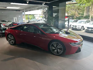 BMW i8 Coupé Protonic Red Edition