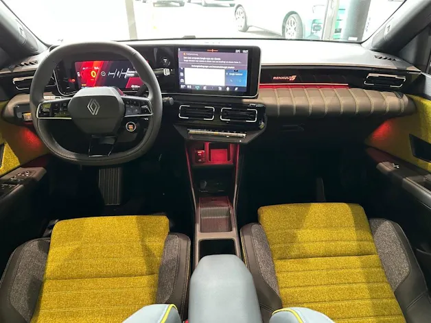 Renault R5 E-Tech Comfort Range 52 kWh Iconic Five