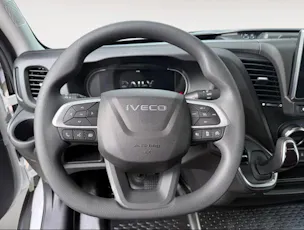 Iveco MY24 35S18HA8 RS 3750 mit Koffer/Hebebühne-Aufbau