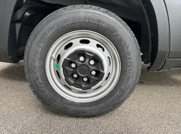 Iveco MY24 35S18HA8 RS 3750 mit Koffer/Hebebühne-Aufbau