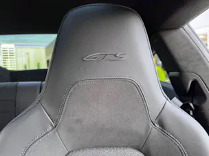 Porsche 911 Carrera 4 GTS