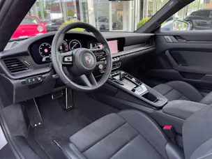 Porsche 911 Carrera 4 GTS