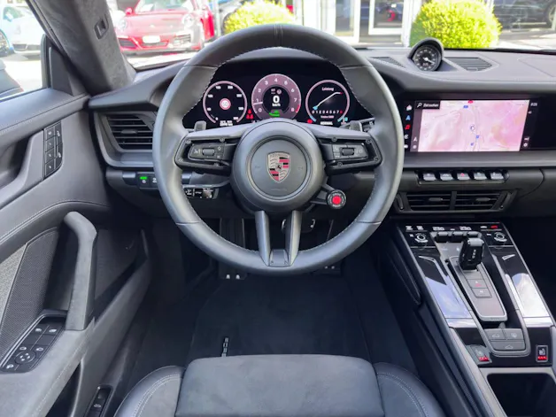 Porsche 911 Carrera 4 GTS