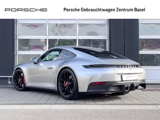 Porsche 911 Carrera 4 GTS