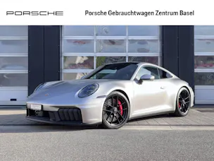 Porsche 911 Carrera 4 GTS