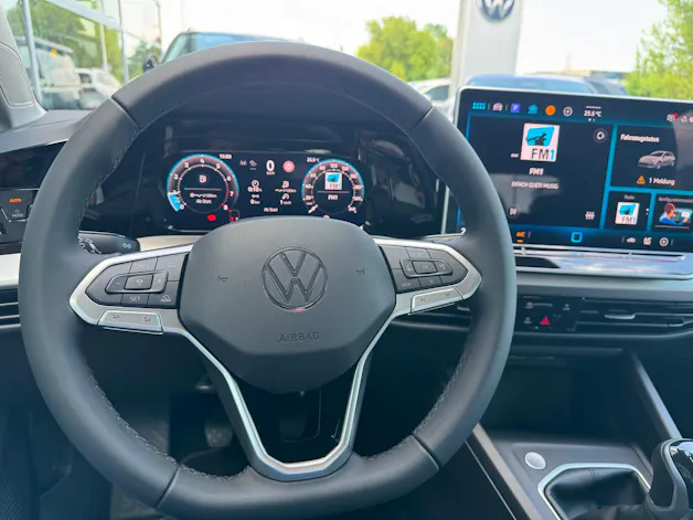 VW Golf 1.5 TSI Basis