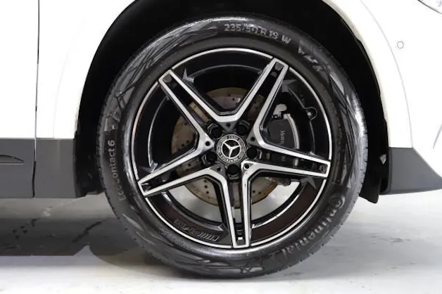 Mercedes-Benz GLA 220d 4Matic 8G-DCT